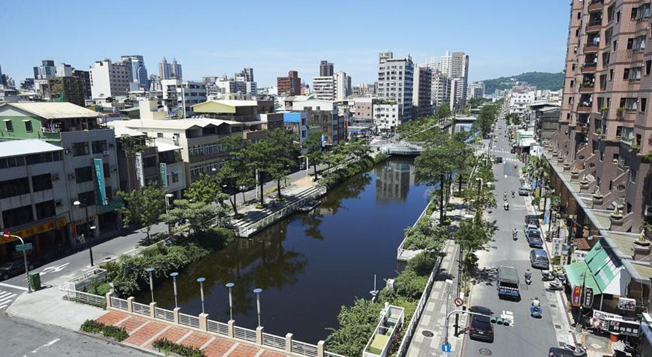 Easy Stay Inn Kaohsiung Exterior photo